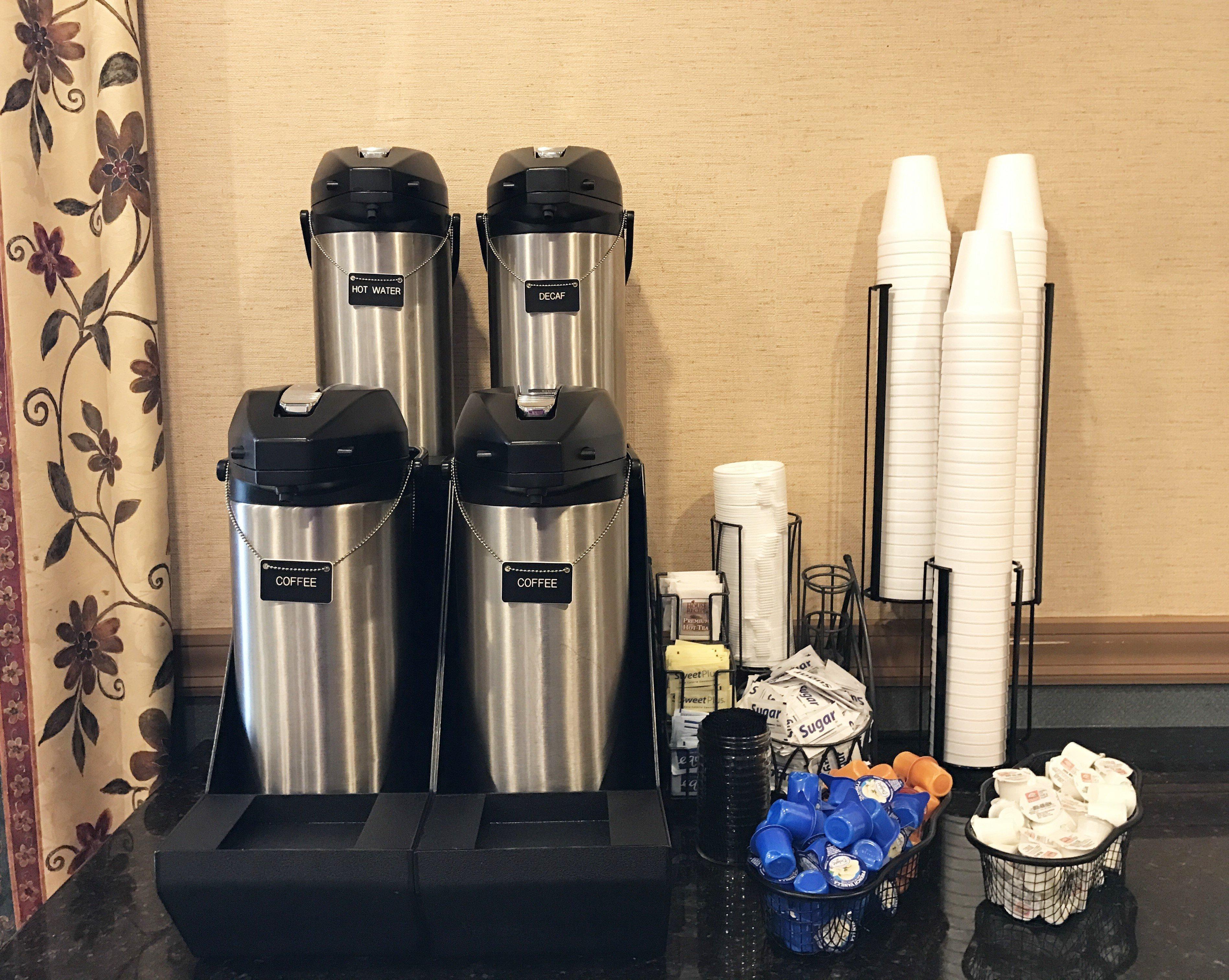 Red Roof Inn & Suites Dekalb Ngoại thất bức ảnh