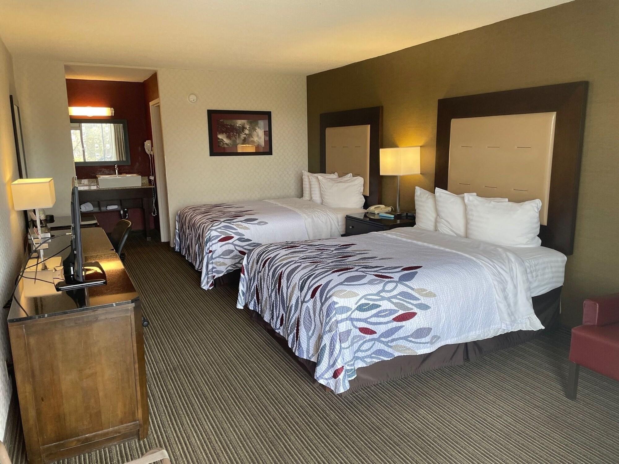 Red Roof Inn & Suites Dekalb Ngoại thất bức ảnh