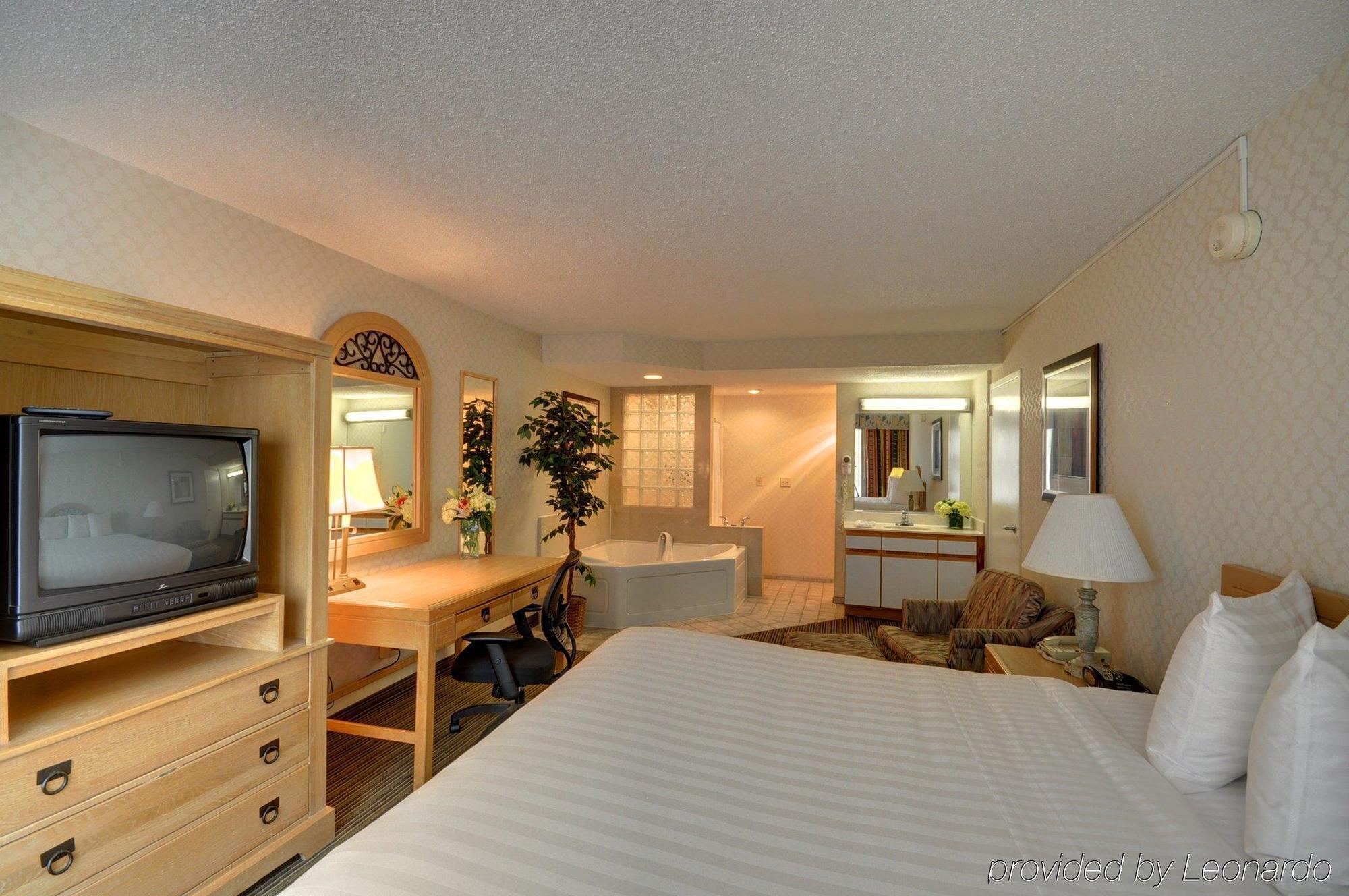 Red Roof Inn & Suites Dekalb Phòng bức ảnh