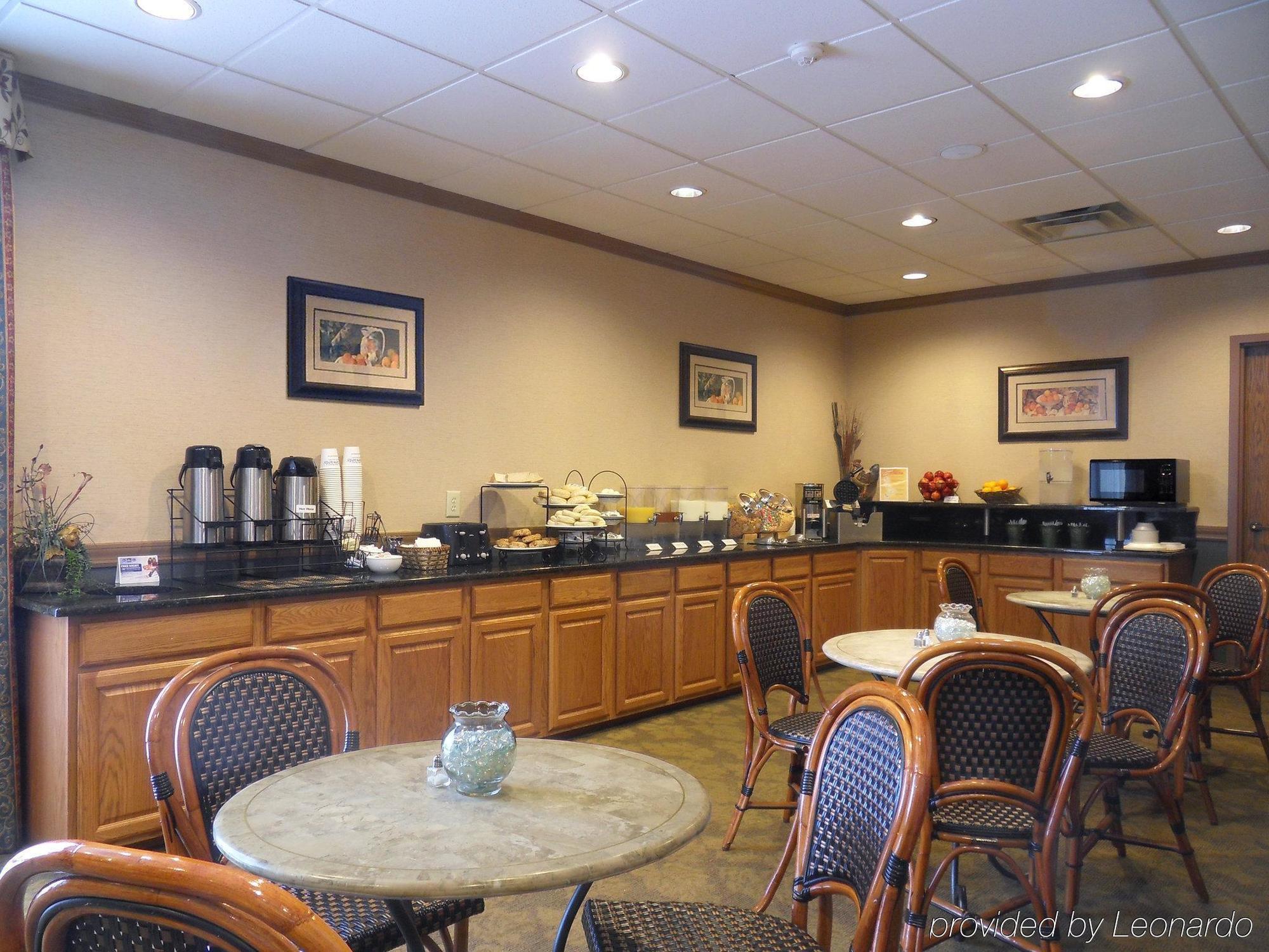 Red Roof Inn & Suites Dekalb Nhà hàng bức ảnh